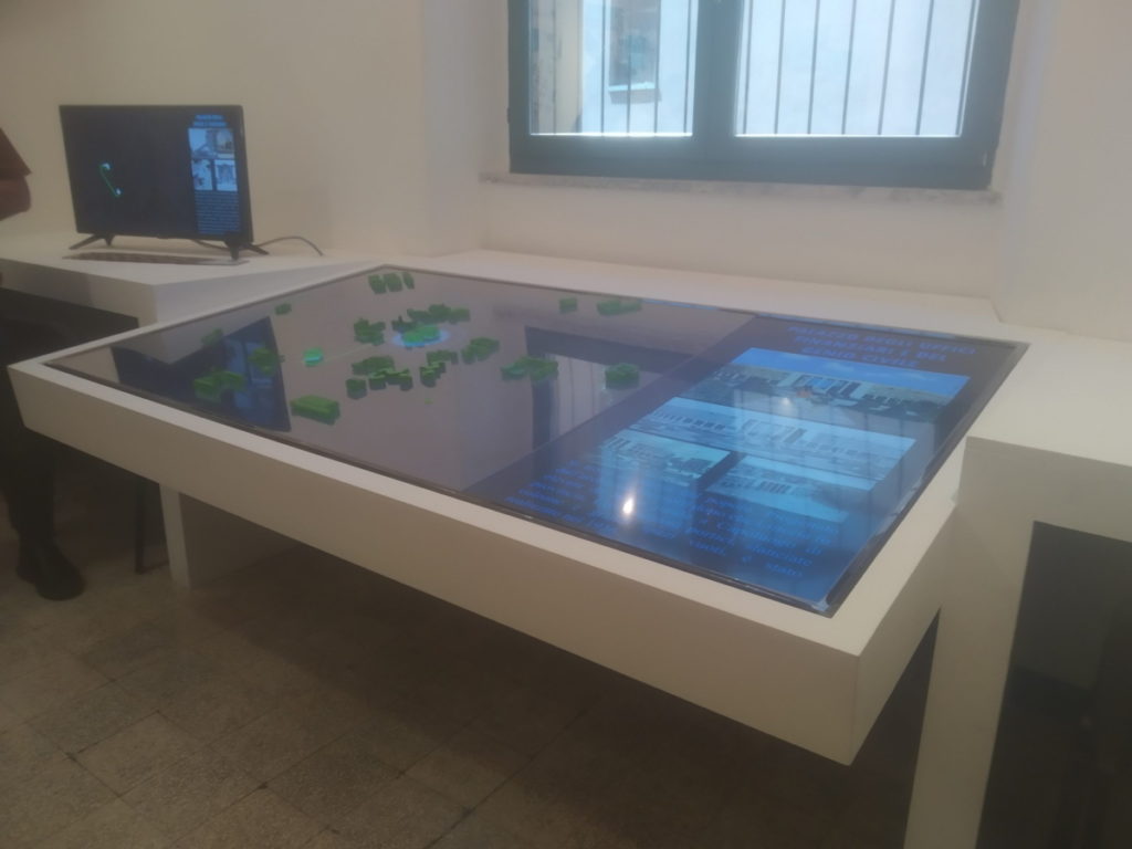 tavolo digitale del museo Cambellotti